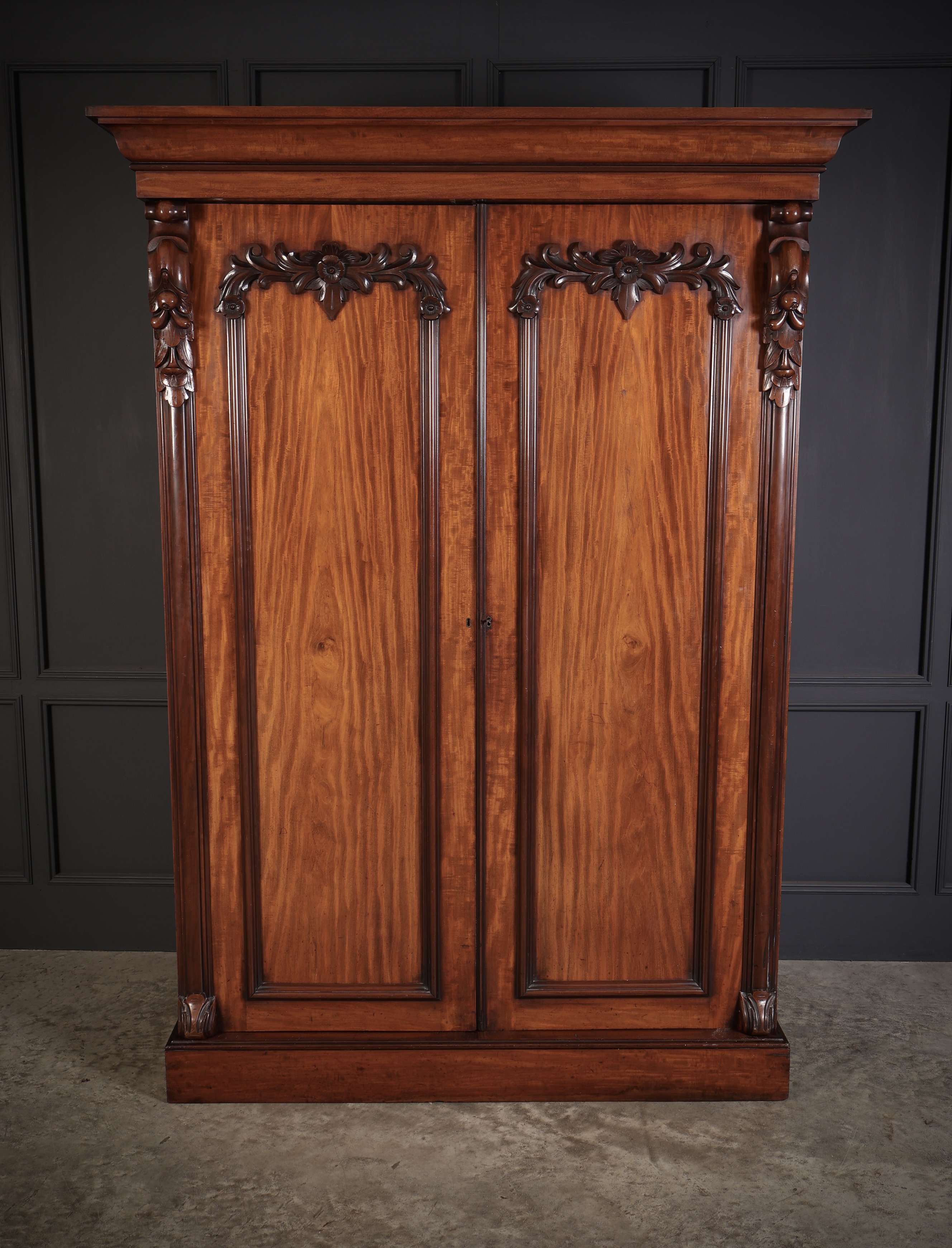 Victorian Mahogany Double Wardrobe antique wardrobes Antique Furniture 7